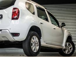 RENAULT - DUSTER - 2017/2017 - Branca - R$ 61.900,00