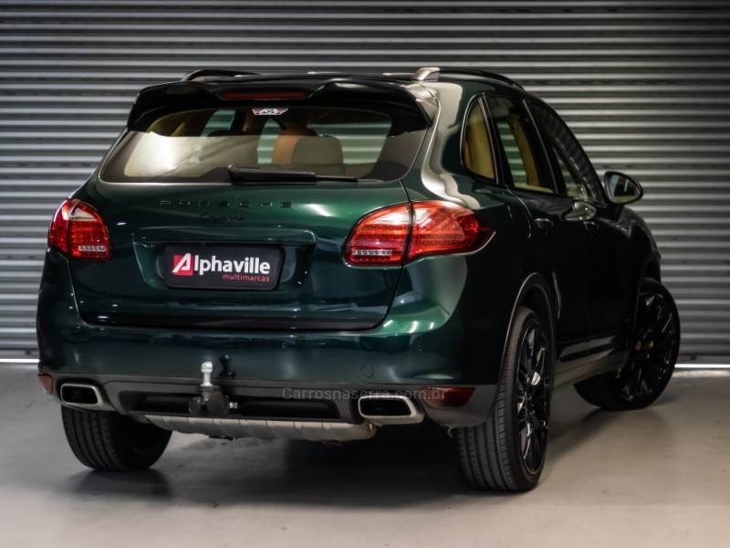 PORSCHE - CAYENNE - 2012/2012 - Verde - R$ 169.900,00