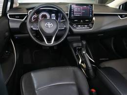 TOYOTA - COROLLA - 2020/2020 - Branca - R$ 125.900,00