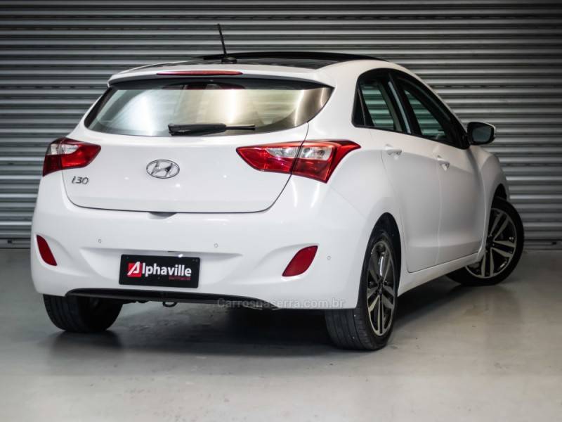 HYUNDAI - I30 - 2016/2016 - Branca - R$ 79.900,00