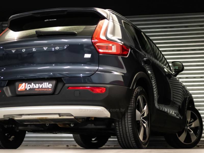 VOLVO - XC 40 - 2022/2022 - Azul - R$ 239.900,00