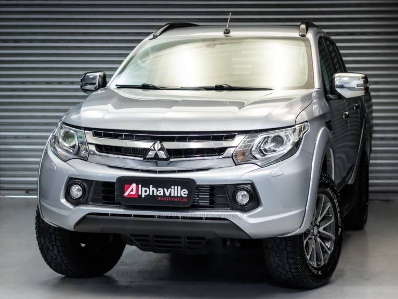 MITSUBISHI - L200 TRITON - 2020/2020 - Prata - R$ 174.900,00