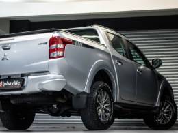 MITSUBISHI - L200 TRITON - 2020/2020 - Prata - R$ 174.900,00