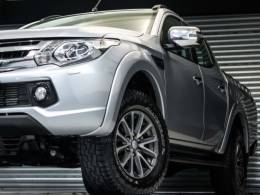 MITSUBISHI - L200 TRITON - 2020/2020 - Prata - R$ 174.900,00